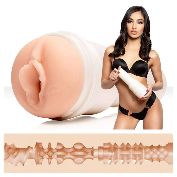Fleshlight Emily Willis Squirt - vagin artificial realist (culoare naturală)