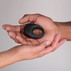   Je Joue Mio - inel pentru penis vibratoare, impermeabil, cu baterie (negru)