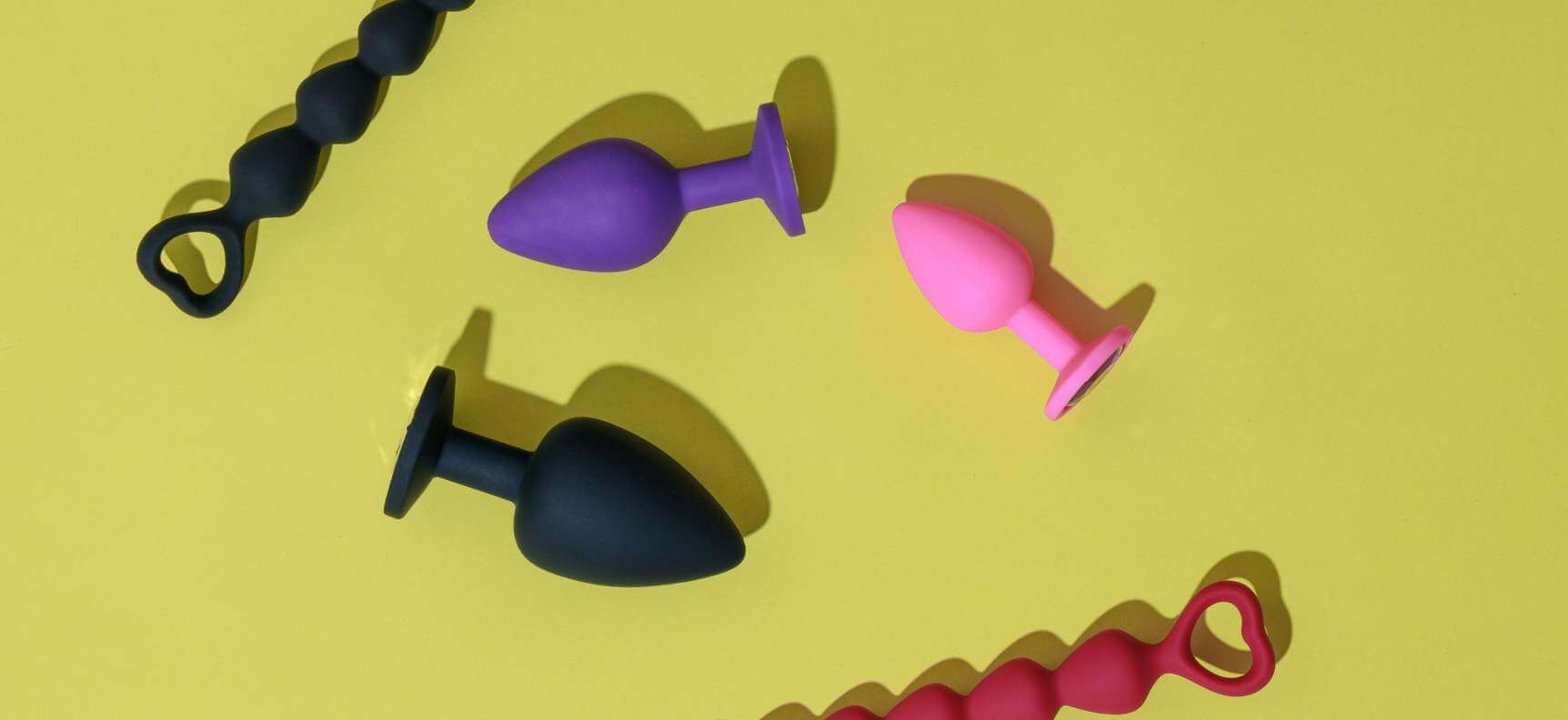 Cuplu explorând sexul anal într-un mod intim și sigur – lovesexshop.hr sex shop